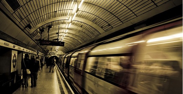 30代の通勤英語 〜 つり革に掴まりながら英語を確実に身につける方法